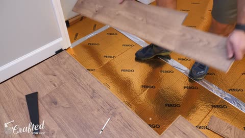 Installing Laminate Flooring For The First Time // Home Renovation