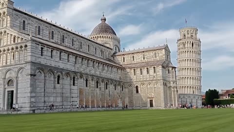 Walking Tour Of The Leaning Tower Of Pisa
