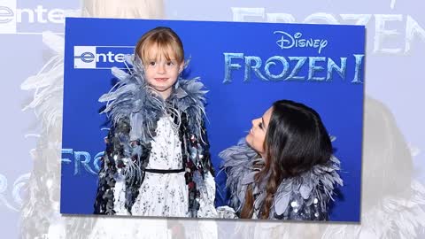 HEARTTOUCHING! Selena Gomez Singing with Sister Gracie #Selena Gomez# Sister Gracie