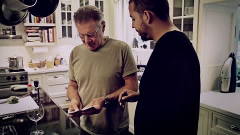 FLASHBACK: David Blaine Stuns Harrison Ford With Unreal Magic Trick