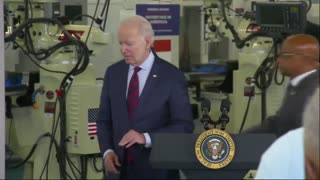 Biden appears confused on stage