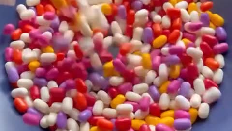 The sound of pouring out jelly beans makes people drool