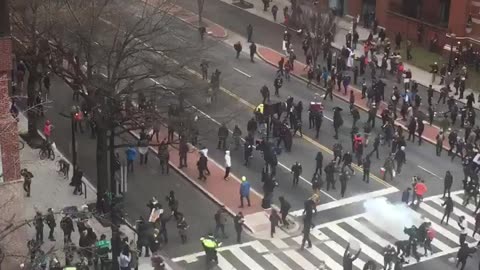 Jan 20 2017 DC 1.10 Police use pepper spray and flash bangs against Antifa