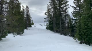 Climbing to the Top of a Butte – Potato Hill Sno-Park – Central Oregon – 4K