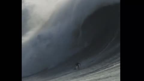 giant wave in Nazaré, Portugal 🌊