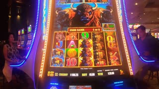 Lightning Buffalo Link Slot Machine Play Bonuses Free Games!