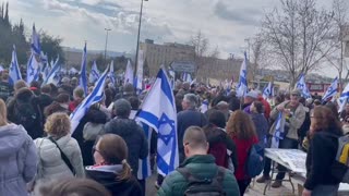 Thousands protest outside Israel parliament