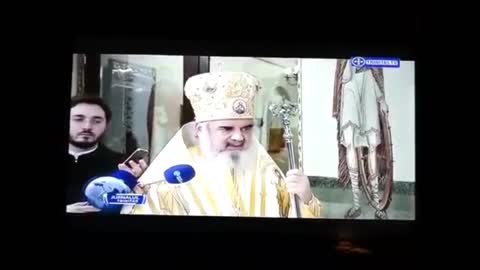 Ereticul Ecumenist Daniel Ciobotea si Erezia, Hula ca Mos Craciun este Dumnezaul Lui, 25.12.2016