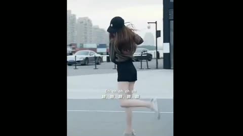 PUBG SKILLS + PUBG DANCE I CUTE GIRLS DANCING & PLAYING PUBG MOBILE