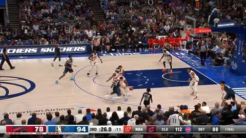 Luka Doncic makes Precious Achiuwa dance with insane handles and hits fadeaway 😳