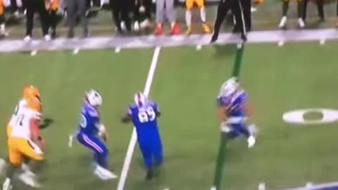 Aaron Rodgers is going to request a trade after this interception by the Buffalo Bills