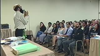 Em palestra de 1999, Dr. Enéas explica por que acredita em Deus