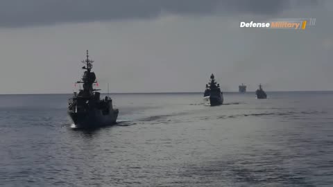 Tension Rise _ US aircraft carrier warns Chinese Navy not to enter disputed areas in South China