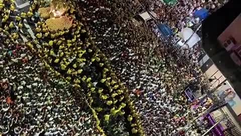 MANIFESTAÇÃO BRASILEIRA. (FORA PT)