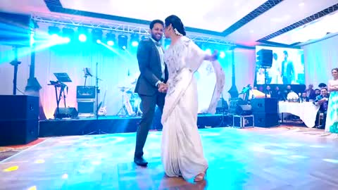 Newlyweds dancers pull off Surprise Dance 😎 Pubudu and Mashi Wedding their wedding😎