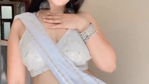 white saree Super hot dance/Remix2Up