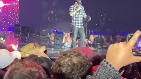 Brantley Gilbert Starts “LGB” Chant at TPUSA’s AMFEST 2021