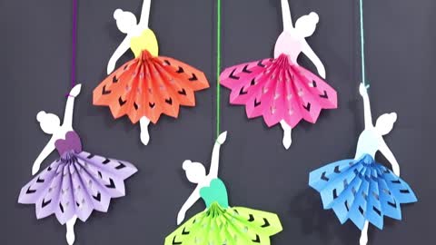 Simple and Attractive Paper Doll Wall Hanging Decoration - DIY Easy wall decoration ideas