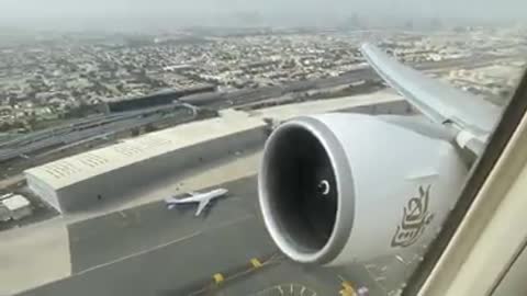Boeing 777-300ER (A6-EGJ) Emirates (DXB) bound for Porto (OPO), flight EK197, November 19th.