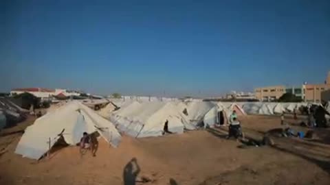 ◾Thousands of displaced Palestinians settle in tent camp