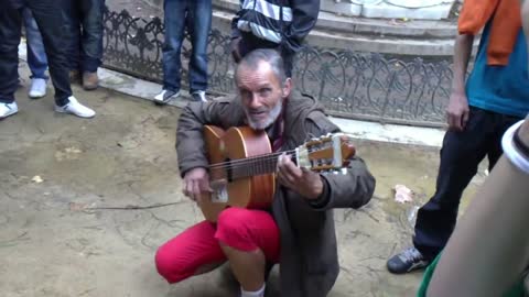 2019 Amazing Flamenco Guitar Artist in the streets of Seville