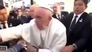 POPE FRANCIS BOWS AND KISSES THE HANDS OF ROTHSCHILD, ROCKEFELLER AND KISSINGER