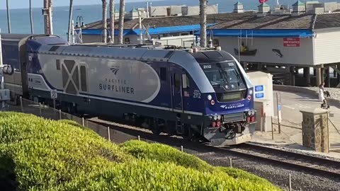 (340) 2021 Siemens Charger Amtrak Pacific Surfliner leaving the beach #1