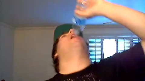 Drinks Water In Ten Seconds!!!!! (The Water Challege)