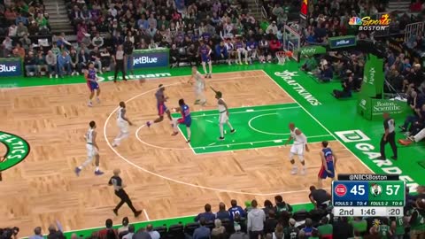 Jaylen Brown explodes at the rim and gets the tough fadeaway on the next possession 😤