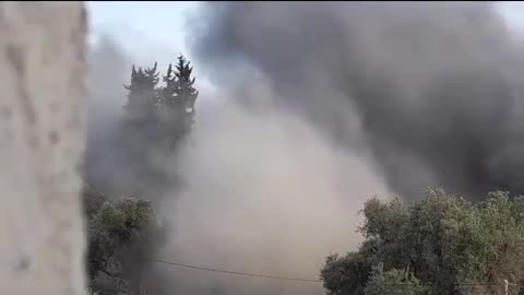 Massive bombing of civilian buildings in the Gaza strip by the Israeli army reported.