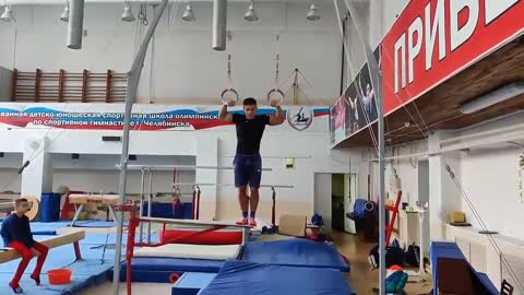 HOW STRONG ARE YOUNG RUSSIAN GYMNASTS