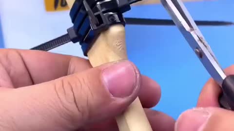 Painting Brush Holder with Zip Tie Painting without Mess