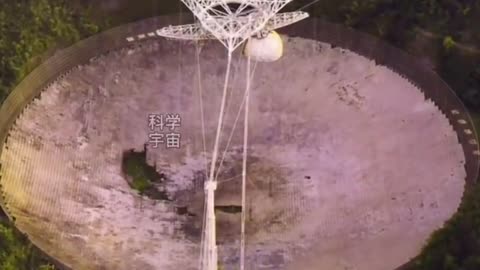 当地世界12月1日#阿雷西博望远镜塌了 ，无人机拍下坍塌瞬间。世界上只剩下中国FAST一只“天眼”