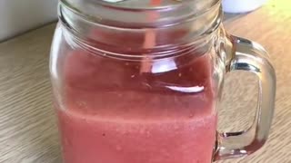 Delicious Easy To Make Smoothie Recipe For a Body Cleanse For Those Hot Summer Days