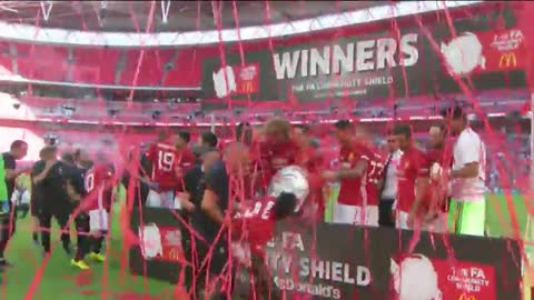 VIDEO: Manchester United squad celebrate winning the Community Shield