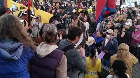 Lakota elders at San Francisco anti-mandate protest