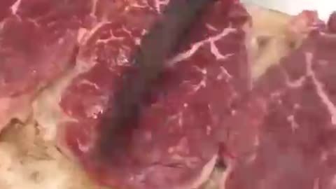 How to cook steak on a hot stone