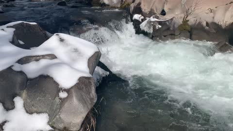 Is this a Rocky Summer Beach? – Whychus Creek Trail – Central Oregon