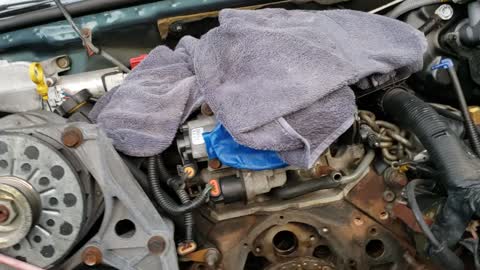 What is that under my LT1 intake manifold