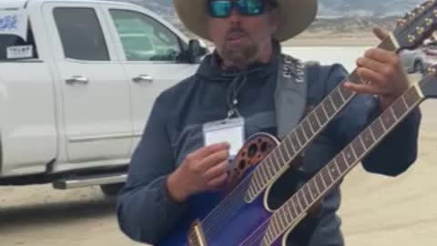 Morro Bay Man Sings of Jesus and Trump