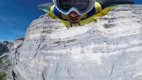 How extreme is wingsuit flight? So close to death