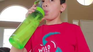 7 year old eats hottest chicken reaper scorpion