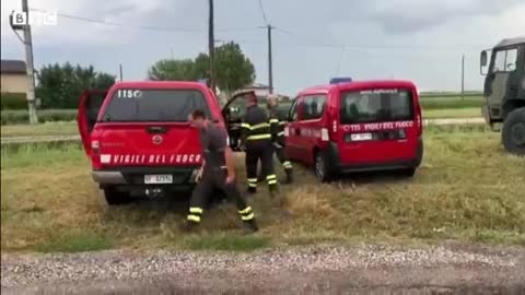 Unexploded WWII bomb revealed in drought-hit Italian river-2