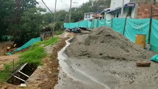 Emergencia en San Gil por deslizamiento en zona de construcción de un apartamento