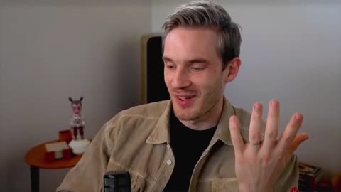 PewDiePie Reacts to MY Dog Stepped on A Bee🐝