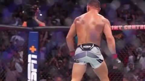 MICHAEL CHANDLER KNOCKS OUT TONY FERGUSON AND DOES BLACKFLIPS #UFC274 #UFC #MICHAELCHANDLER #TONYFERGUSON