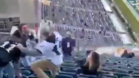 Philadelphia Eagles Fans Fighting | Philly fans Fighting | NFL | Philadelphia Eagles | Fans Fight