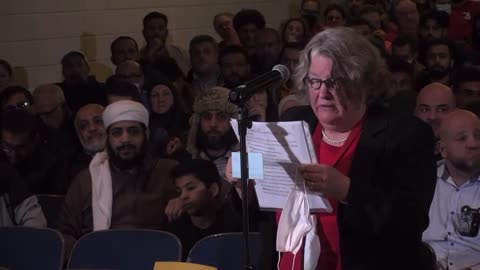 Women Compares Muslims for Hitler for demanding the removal of pornographic books from school