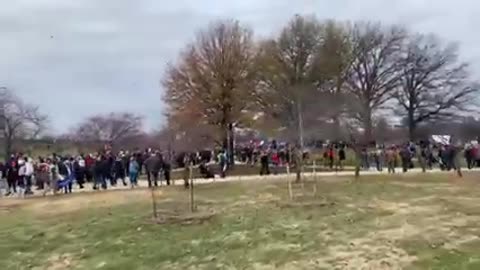 REPORT- They're cutting off cellular and mobile data at the DC Trump March