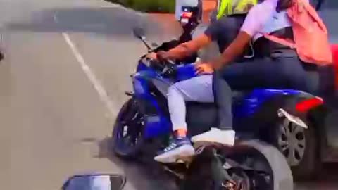 Bajaj pulser R15 dangerous driving with his queen